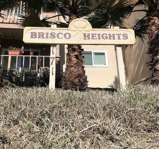 Primary Photo - Upstairs 1bd/1ba Condo w/ Balcony