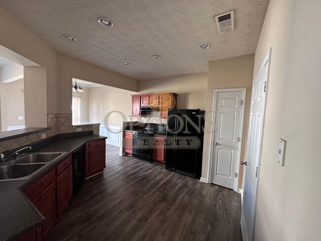 Building Photo - Canton 4BR/2.5BA Near 575