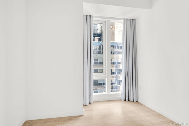 Building Photo - 138 E 50th St