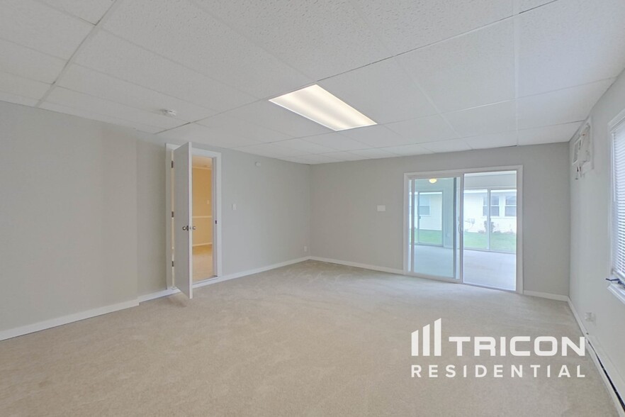 Building Photo - 504 Parkway Dr