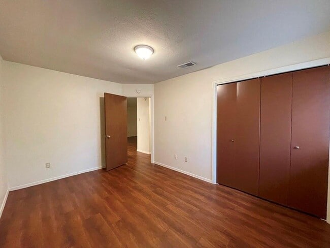 Building Photo - 4508 Dorsett Oaks Cir
