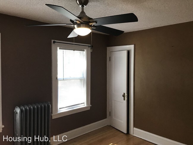 Building Photo - 3 br, 1 bath House - 3250 Humboldt Ave N