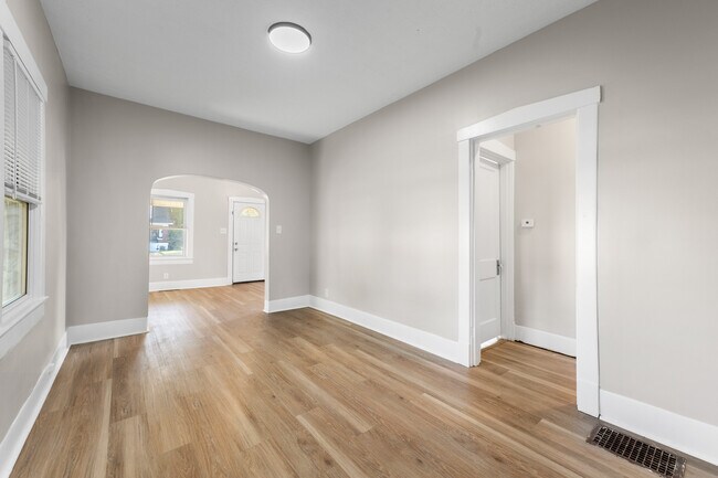 Building Photo - 3424 Hale Ave