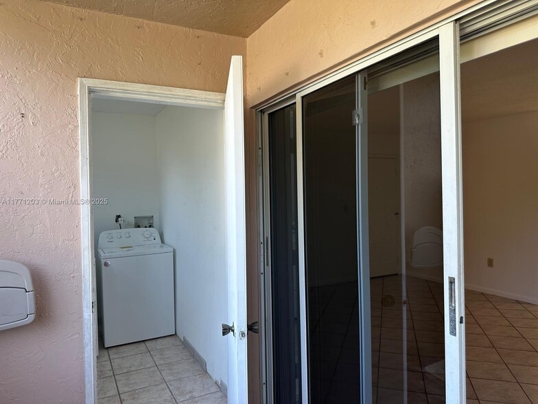 Building Photo - 4760 NW 102nd Ave