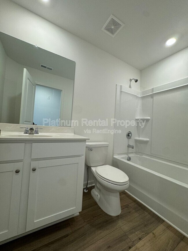 Building Photo - 2805 Habibi Ct