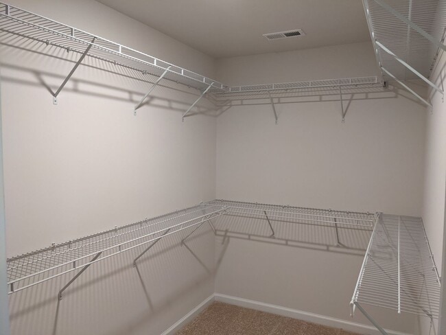 Building Photo - 3 Bedroom Townhome Sherrill's Ford- Free Month of Rent with Signed 18-Month Lease