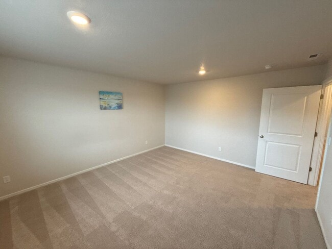 Building Photo - 4770 Daiquiri Ave NE