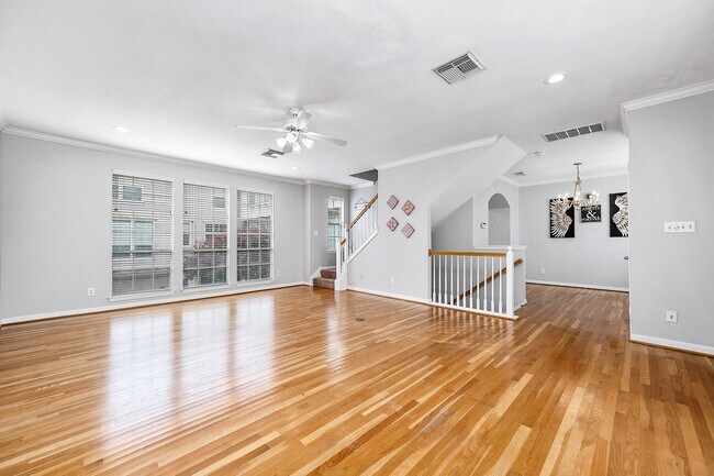 Building Photo - 1422 Crocker St