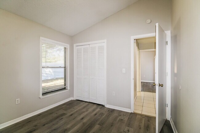 Building Photo - 10439 Norvell Rd