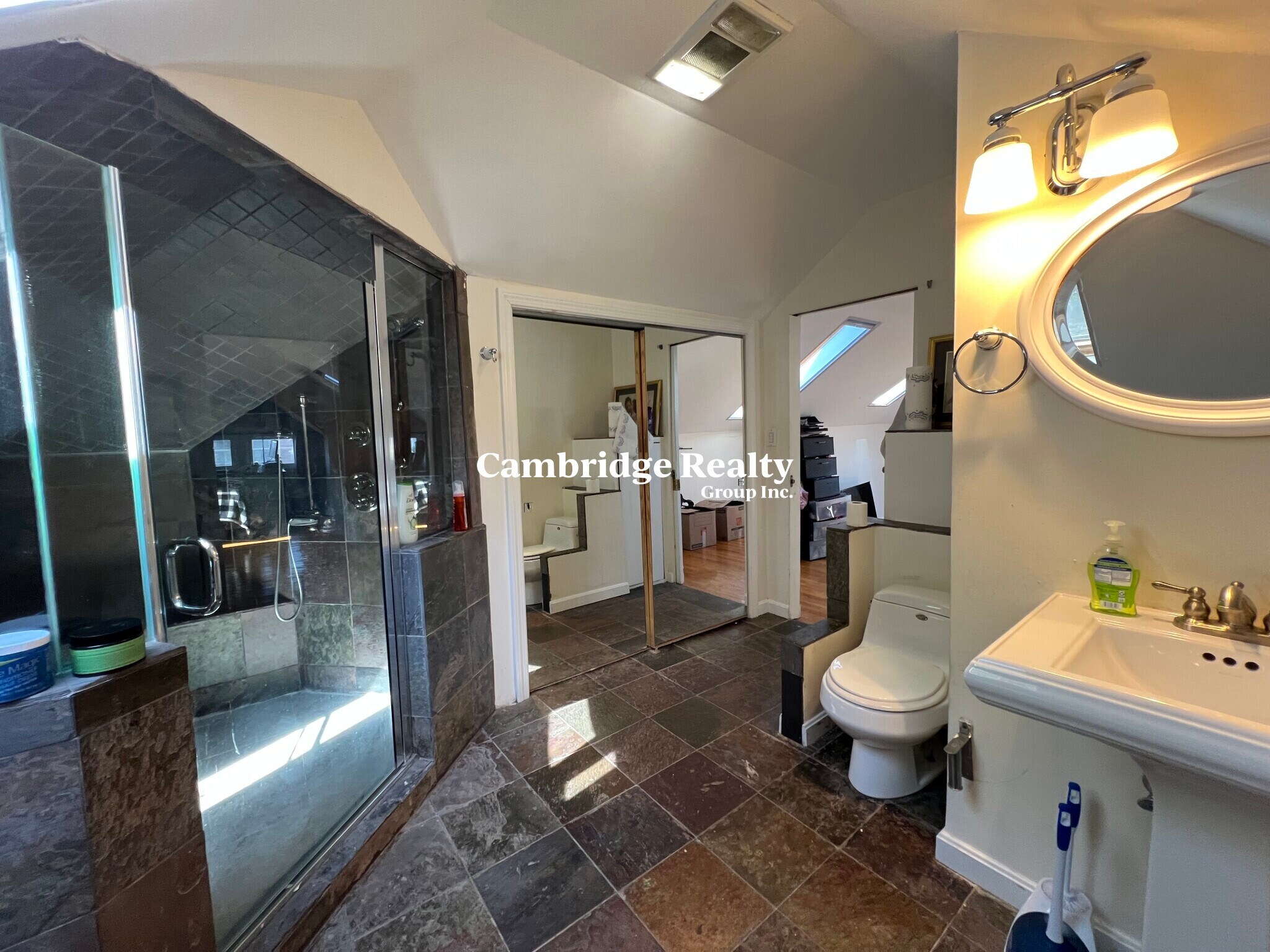 Building Photo - 88 Fellsway E