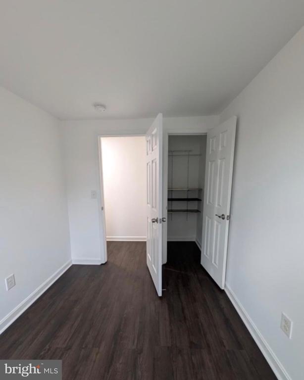 Building Photo - 1358 Raleigh Dr