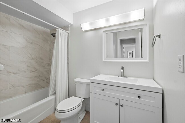 Building Photo - 428 Meadowlark Ln