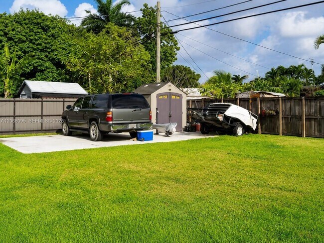 Building Photo - 31140 SW 188th Ave