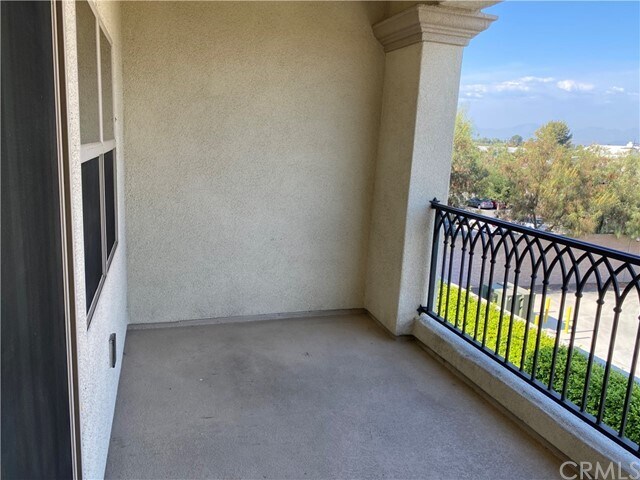 Building Photo - 524 S Anaheim Blvd