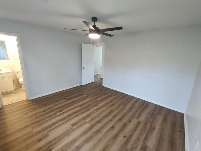 Building Photo - SUPERB Home in Sea Gate - close to Market ...