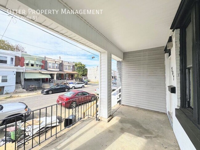 Building Photo - 207 N 60th St