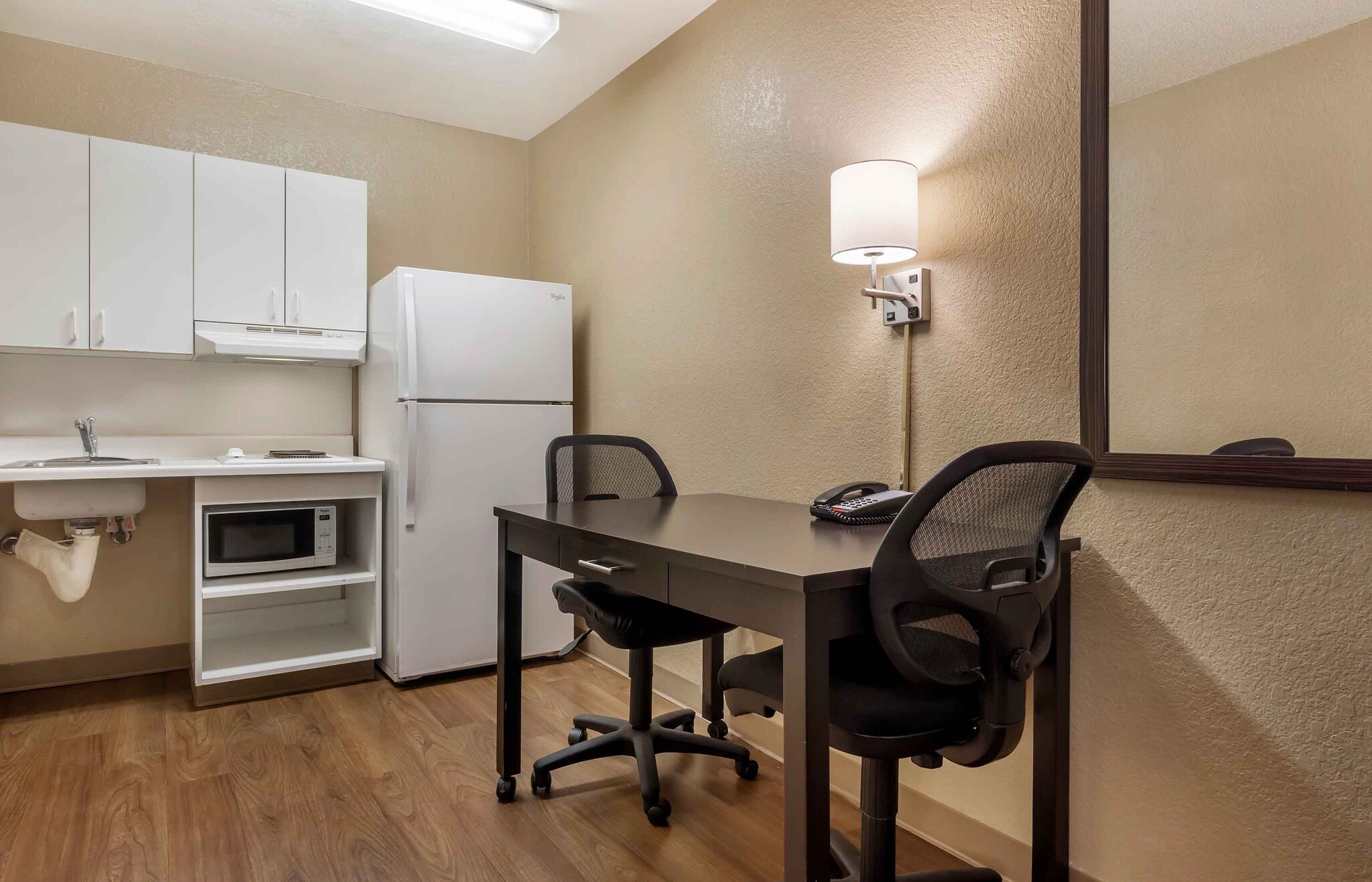 Building Photo - Furnished Studio-Seattle - Tukwila