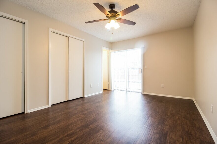 Building Photo - 105 Rock Springs Ct