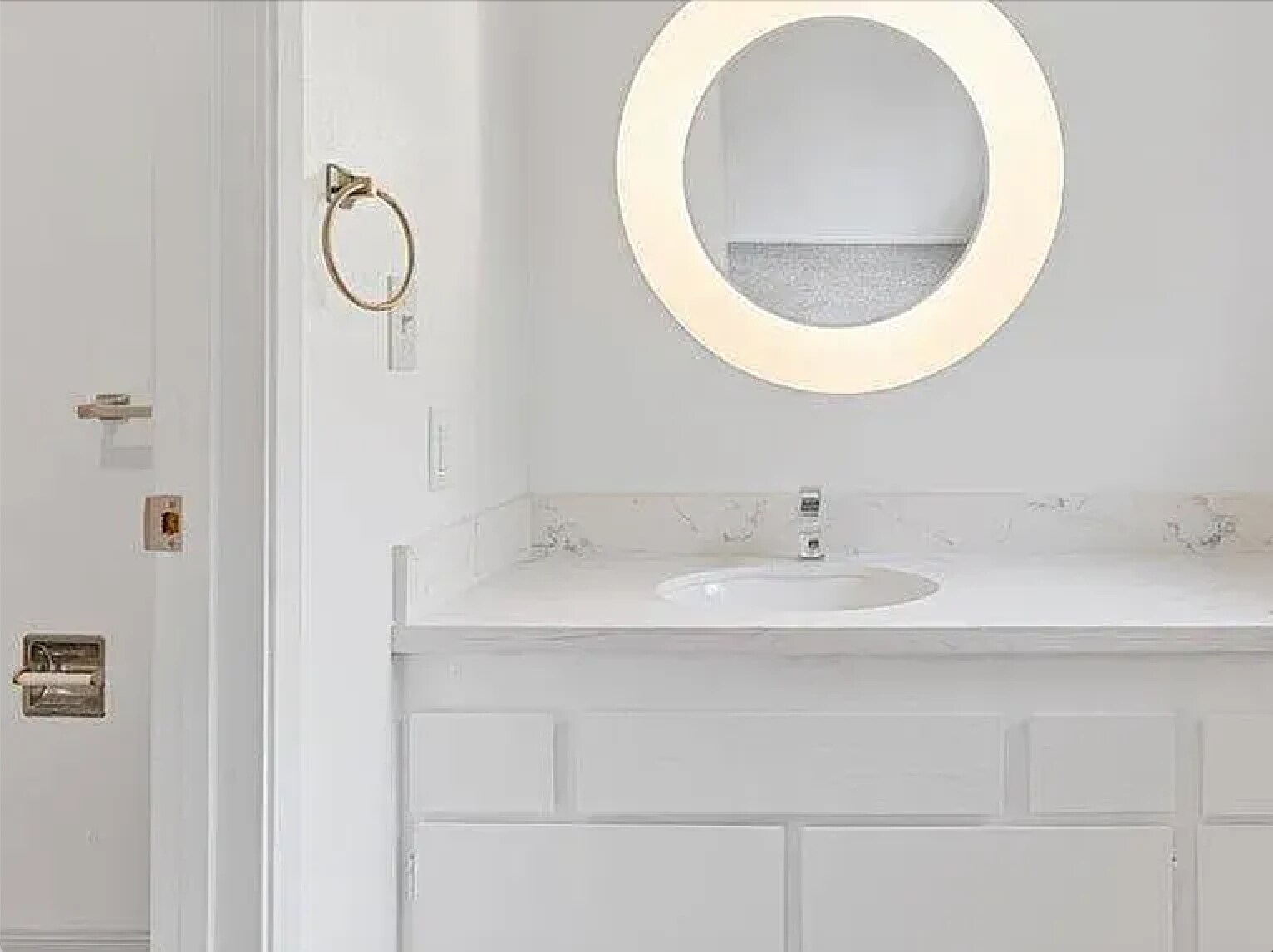 Building Photo - 7620 Mountain Blvd