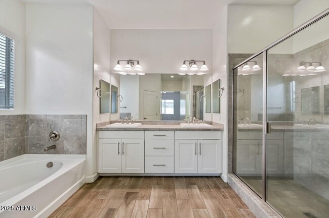 Building Photo - 19250 E Carriage Way