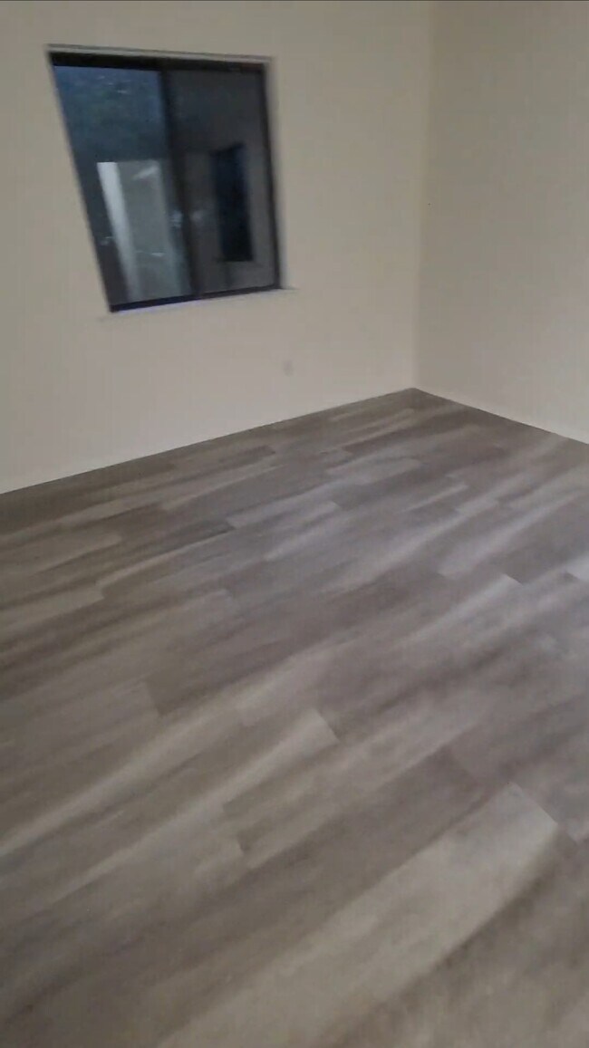 Building Photo - 1303 Morris Ct