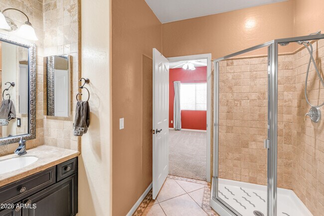 Building Photo - 4335 E Fox Cir