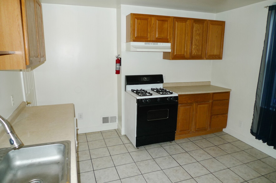 Kitchen - 14 Penelope St