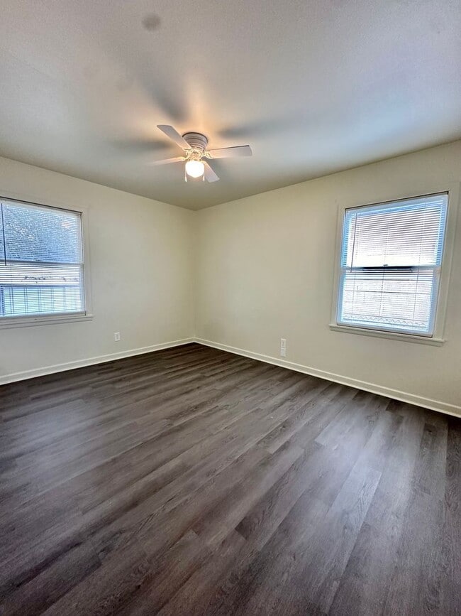 Building Photo - COMING MARCH 2026 - Cozy 3-Bedroom Home w/ Fully Renovated Kitchen!!