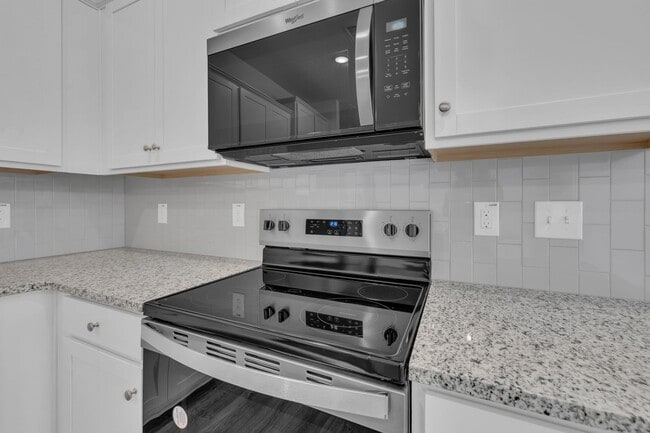 Building Photo - **Beautiful New Construction Home in Zebul...
