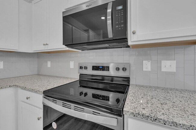 Building Photo - **Beautiful New Construction Home in Zebulon**