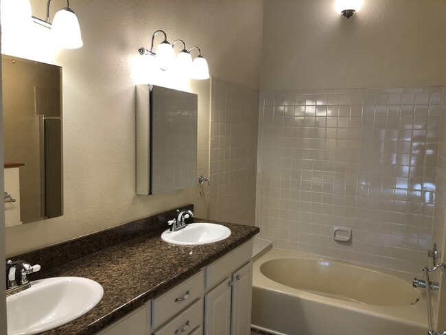 Building Photo - 4210 S Granby Way