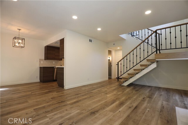 Building Photo - 10420 Bogardus Ave