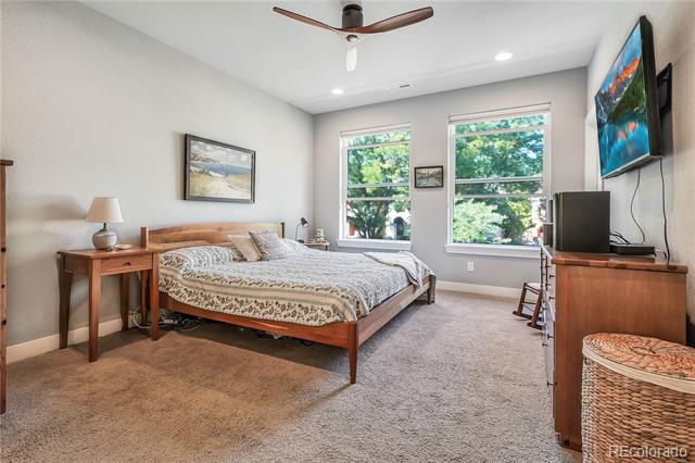 Building Photo - 1364 Vine St