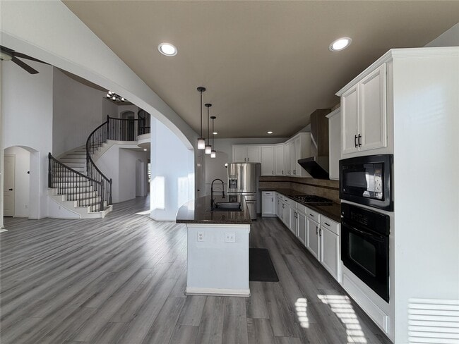 Building Photo - 6023 Baileys Run Ln