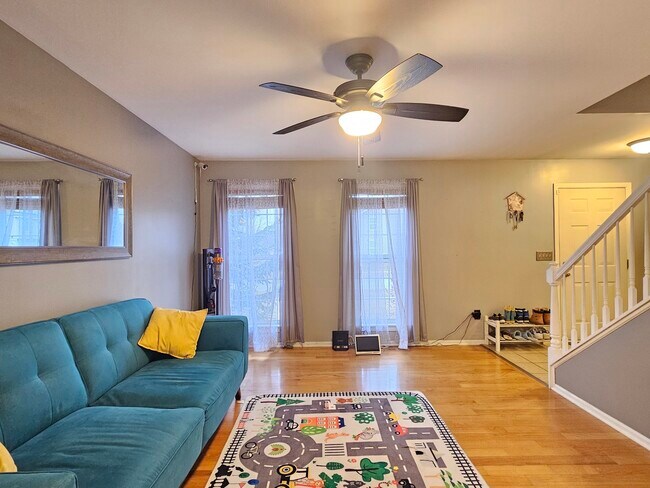 Building Photo - 579 Scott Ln