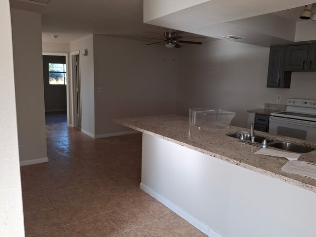 Building Photo - Beautiful 3-Bedroom Home in the Heart of C...