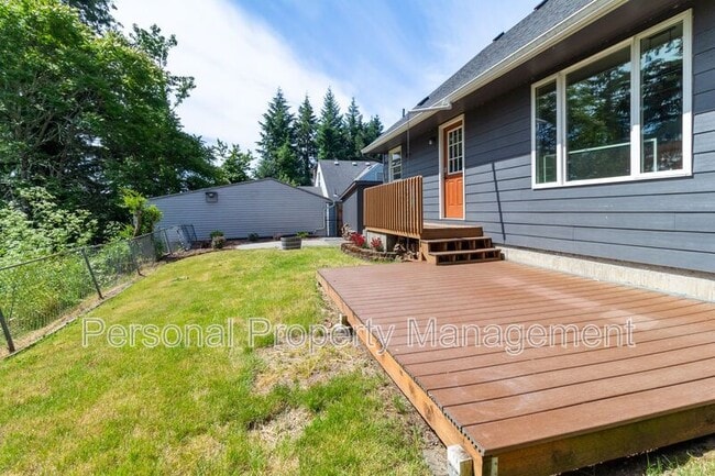 Building Photo - 4313 NE Valley View Ln