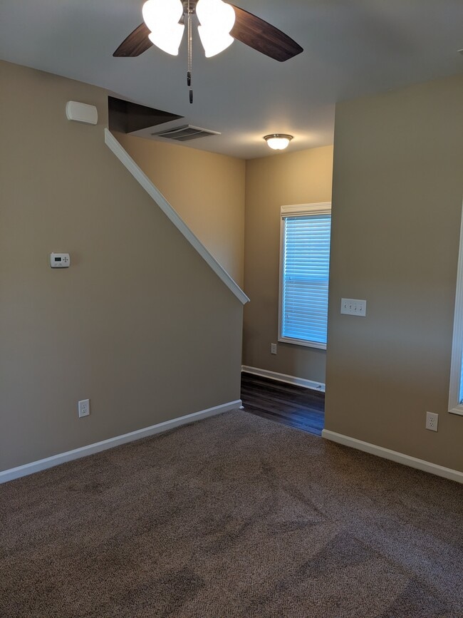 Building Photo - 2 Bedroom, 2.5 Bath Townhome in Creedmoor, NC