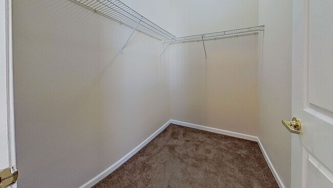 Building Photo - Beautiful Condominium on Beach Blvd!