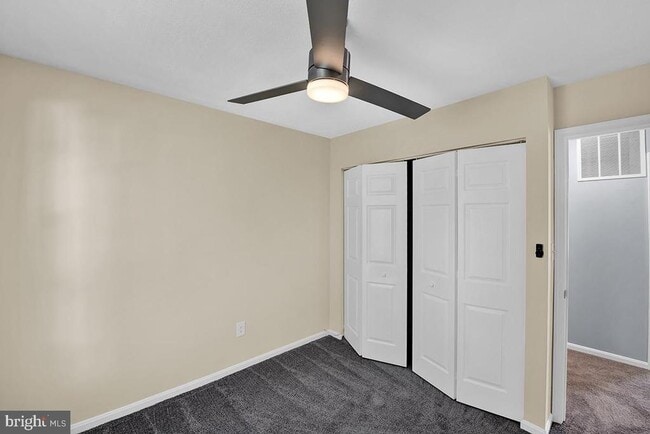 Building Photo - 801 High Plain Dr