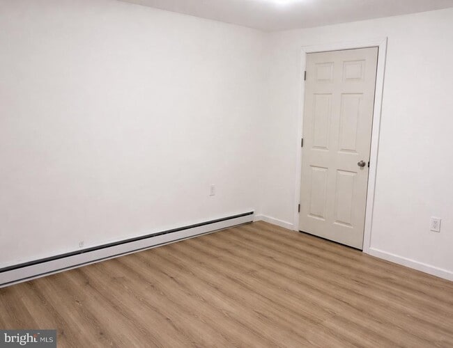 Building Photo - 504-506 Pine Hill St