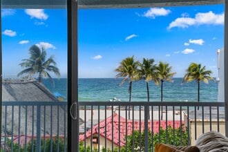 Building Photo - 311 N Surf Rd