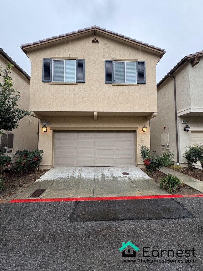 Primary Photo - 3 + 2.5 Spacious & Stylish Home in Van Nuy...