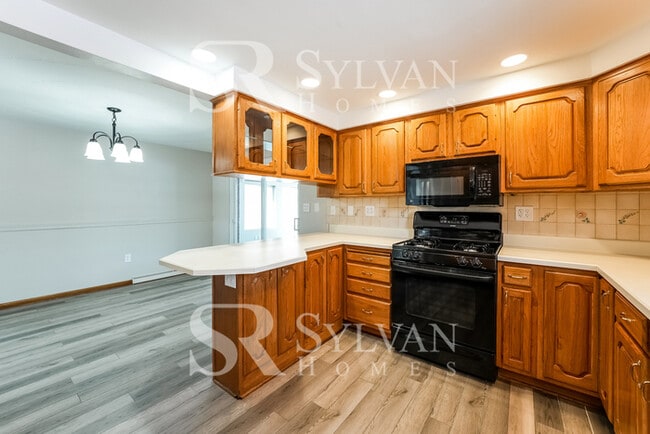 Building Photo - Everything you have been dreaming of is here. Lease today!