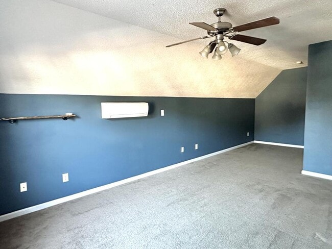 Building Photo - 4418 Clifton Dr