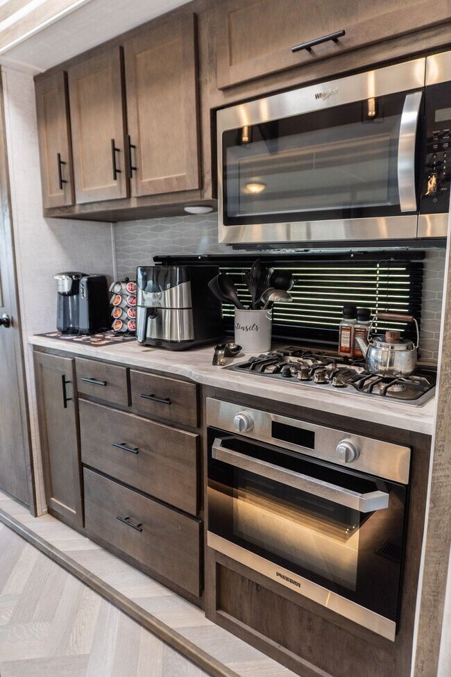 Building Photo - Turn-Key Park Model in Yuma Foothills – Fu...