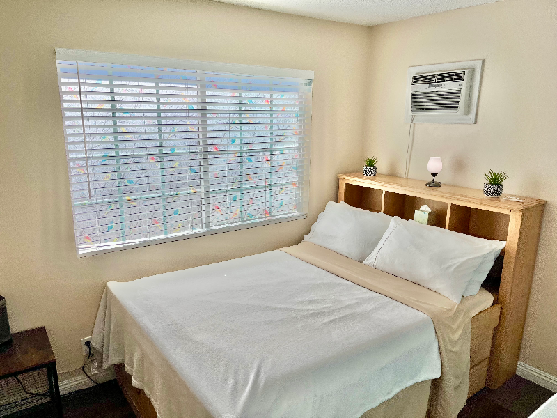 Building Photo - 5333 Longridge Ave