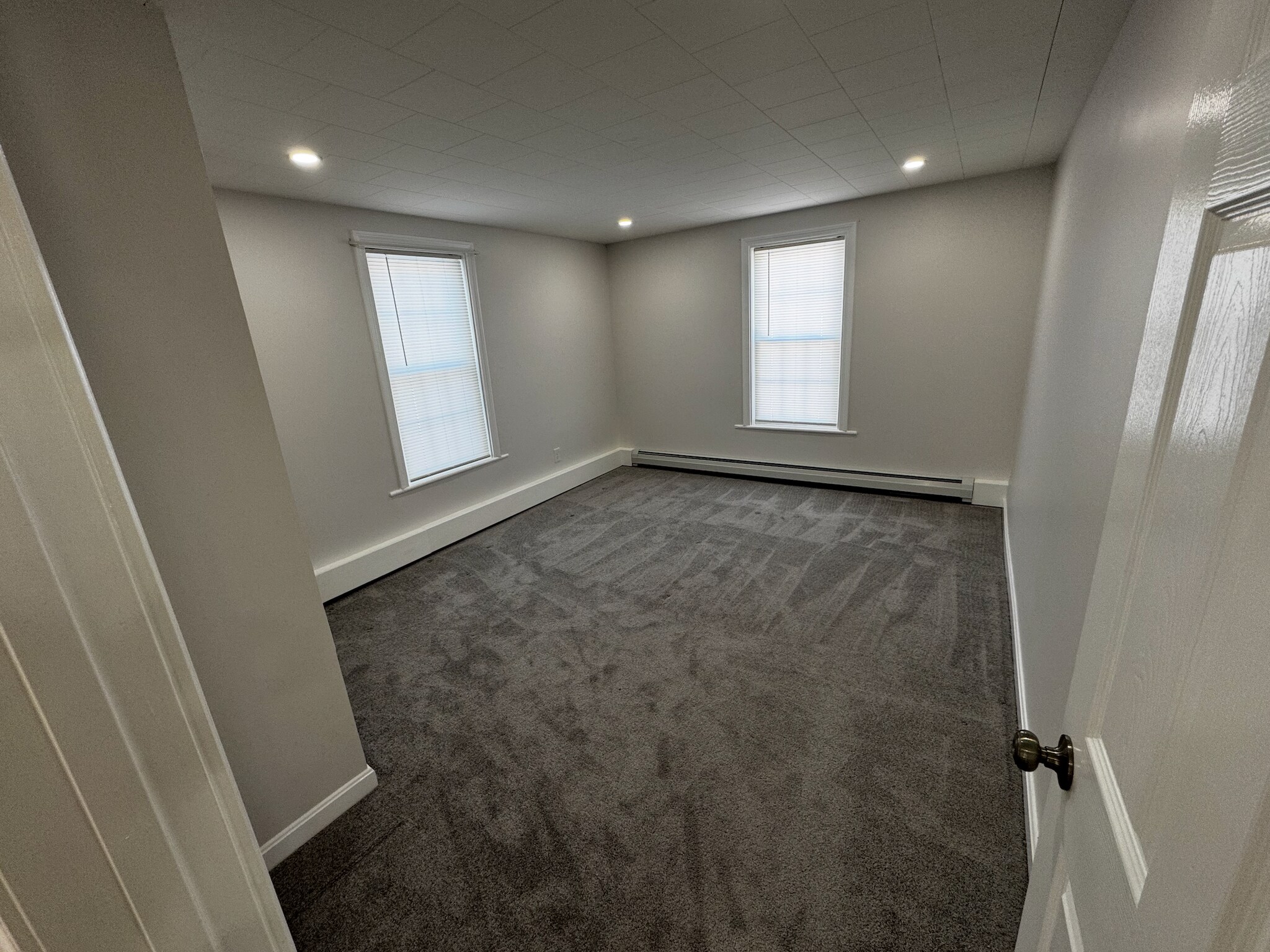 Building Photo - 169 Sewalls Falls Rd