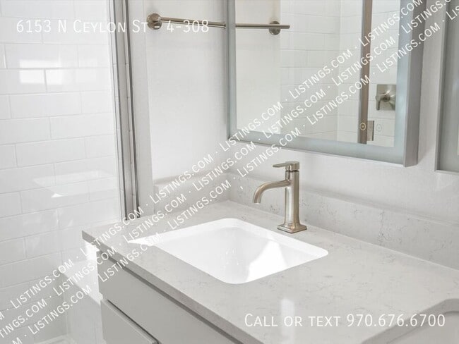 Building Photo - 6153 N Ceylon St