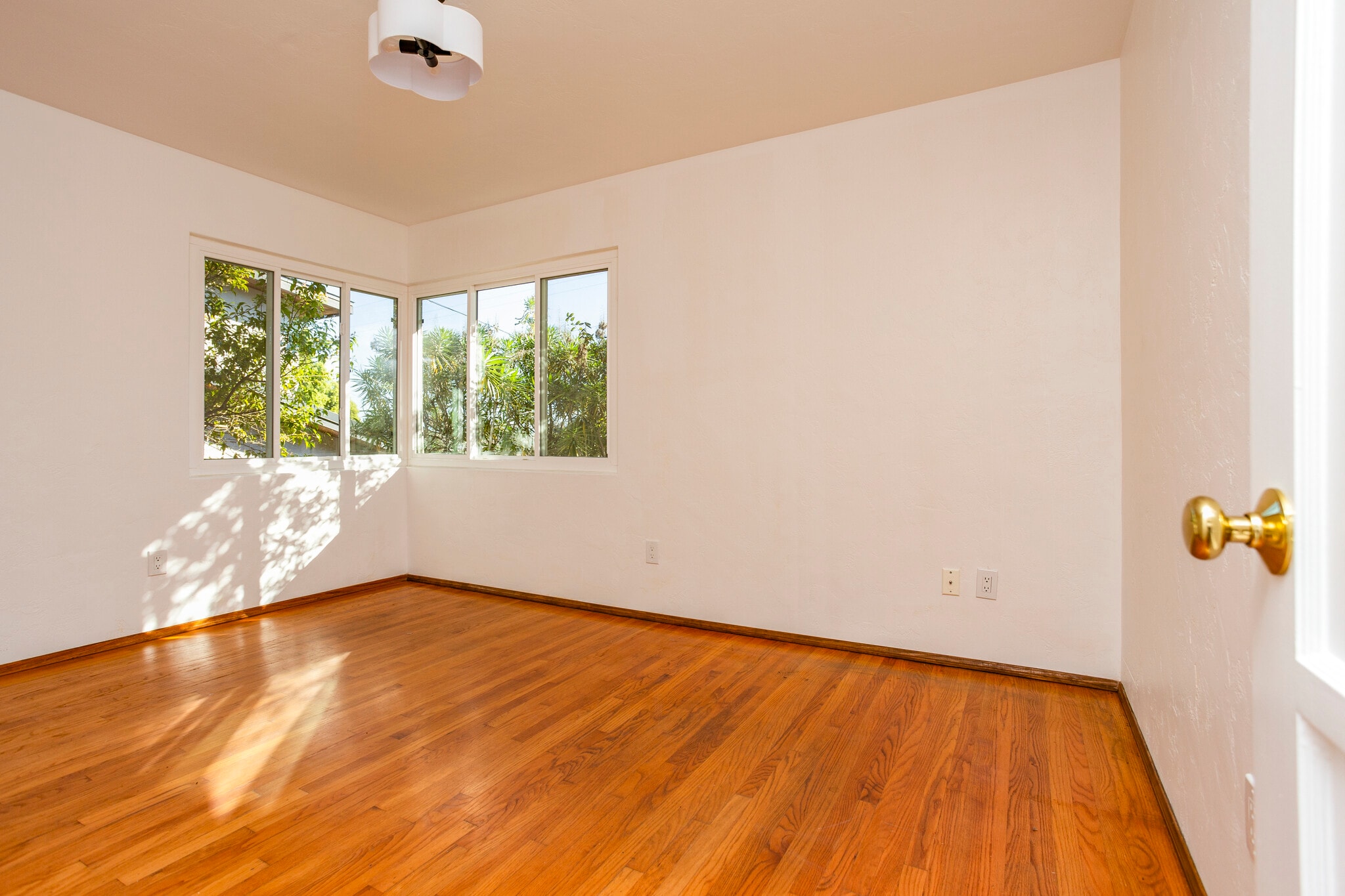 Building Photo - 634 Tarento Dr